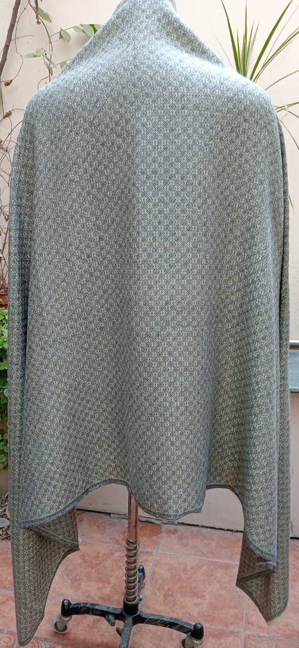 Fine wool box design shawl