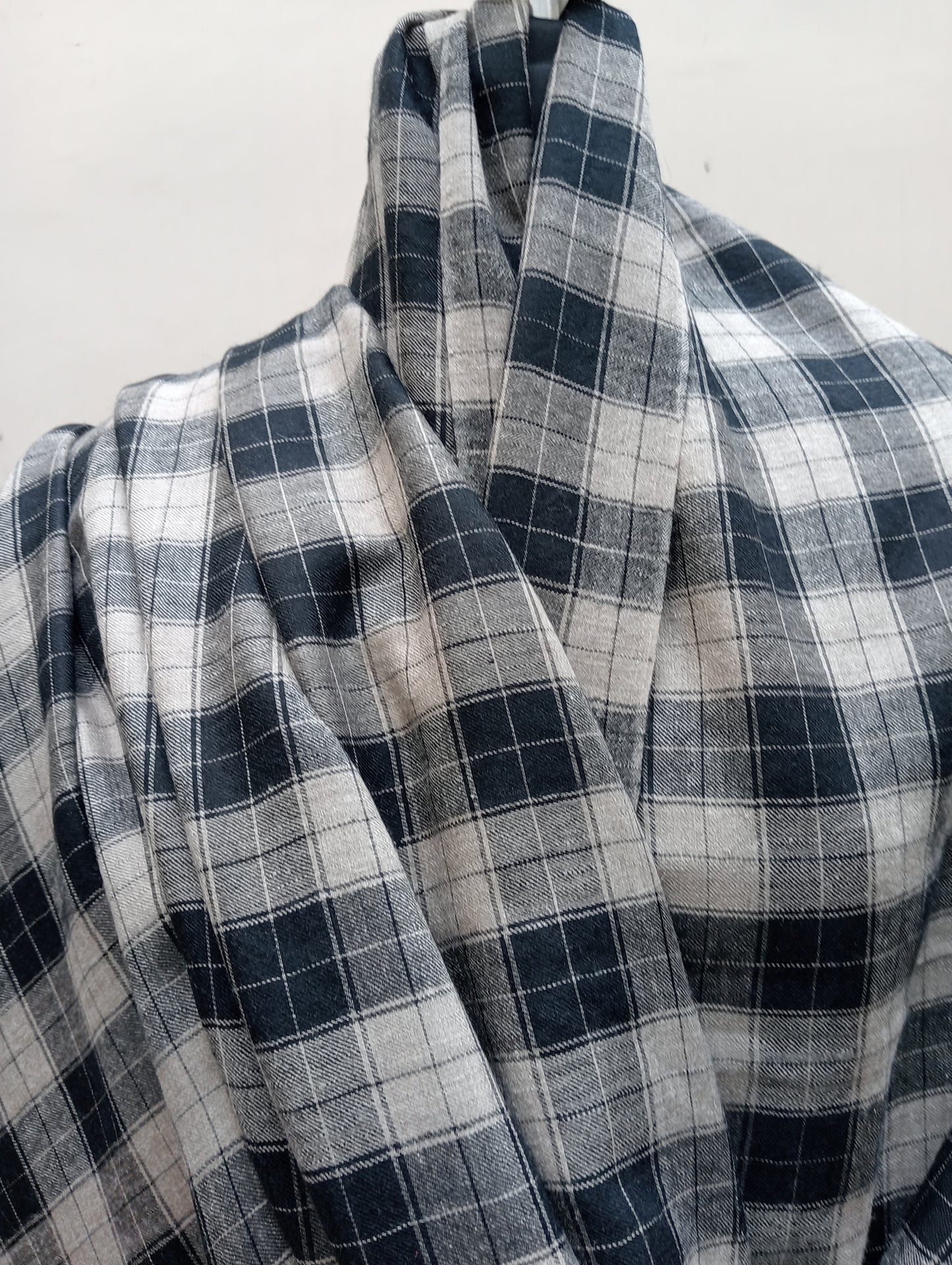 Hand woven Pure Pashmina Men’s shawl