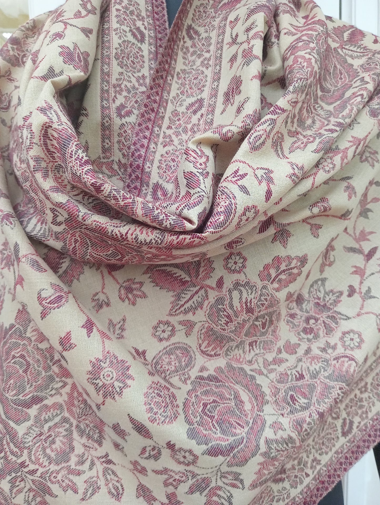 Woven jamawar floral stole