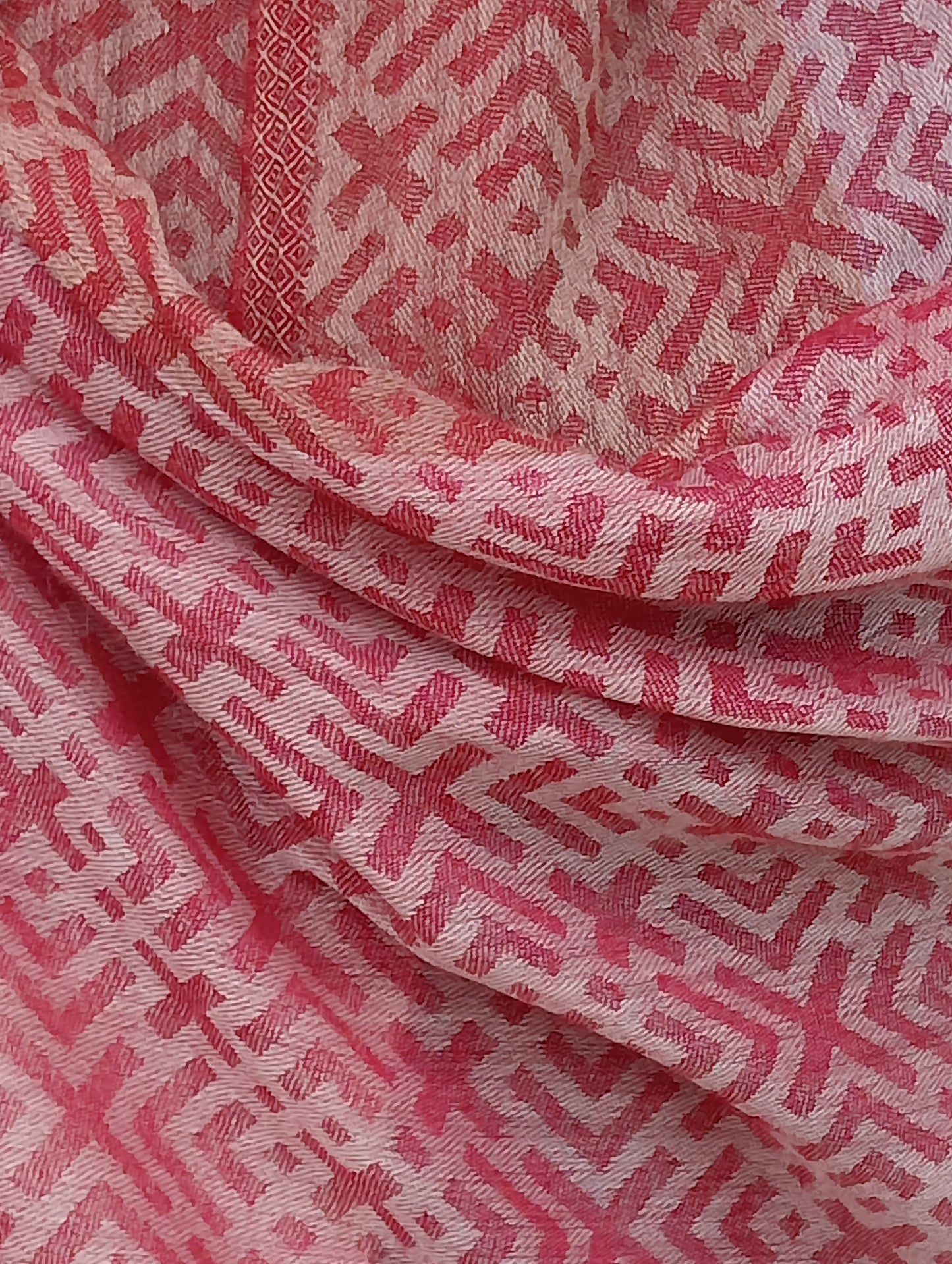 Fine wool stole