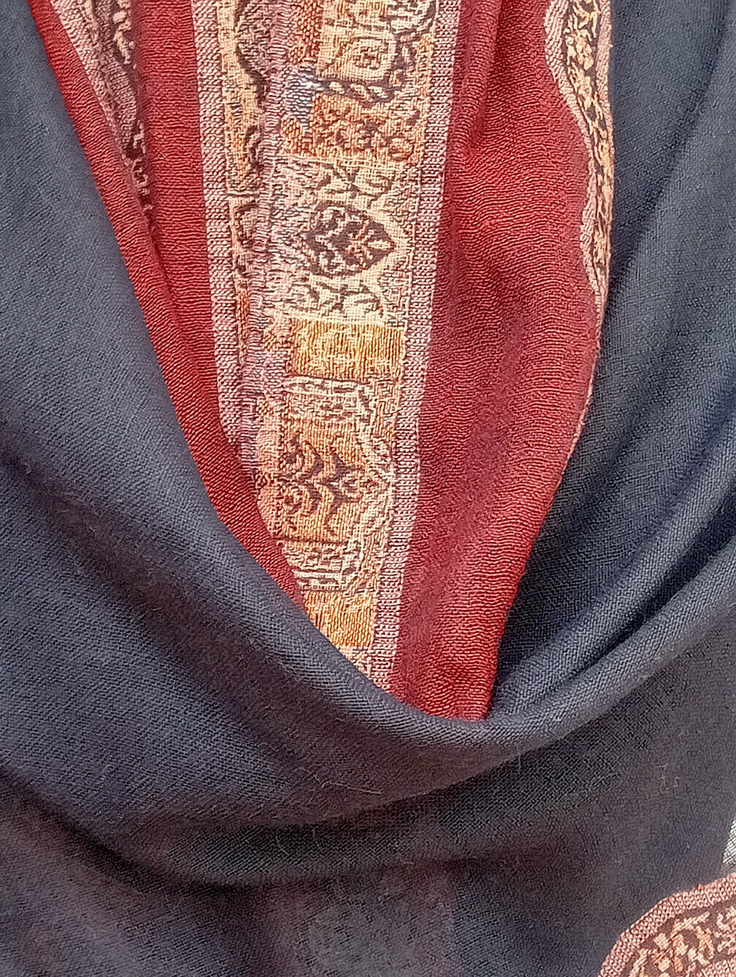 Fine wool stole with woven jamawar border