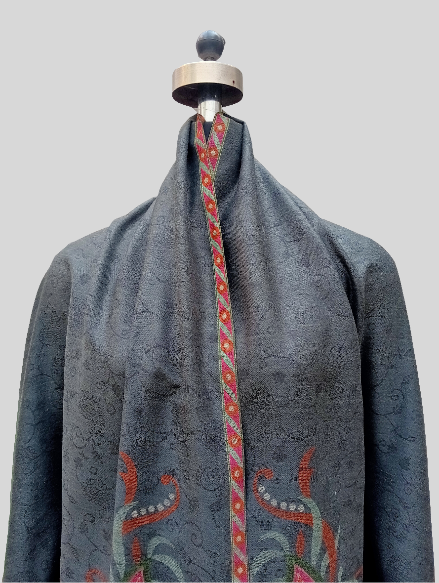 Self jacquard ambi design showl