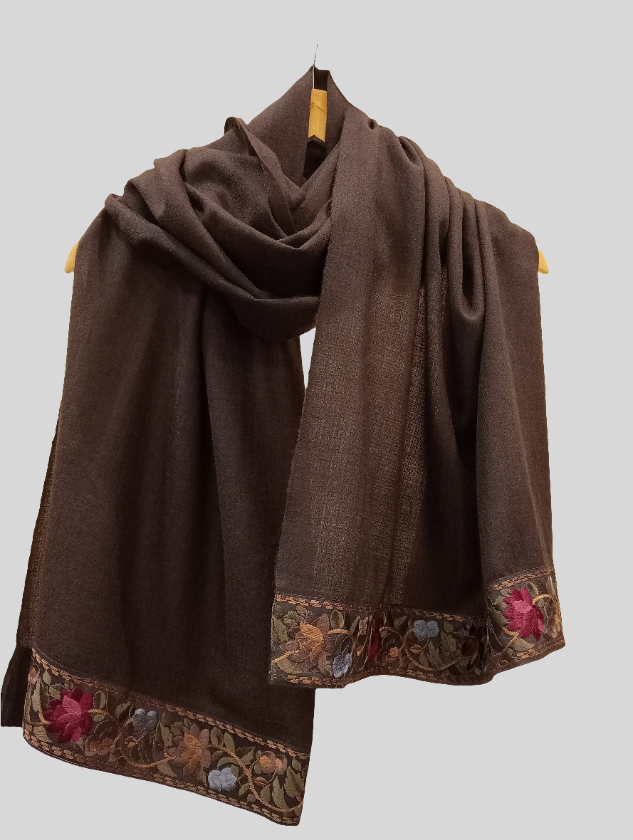 Fine wool stole with a Parsi border