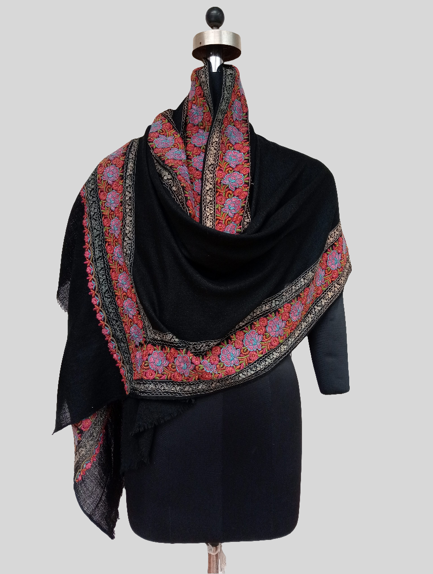 Embroidery border stole