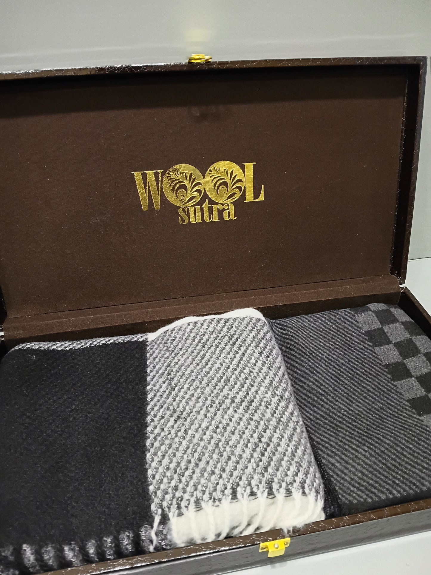 Men & women silk wool stoles Combo box