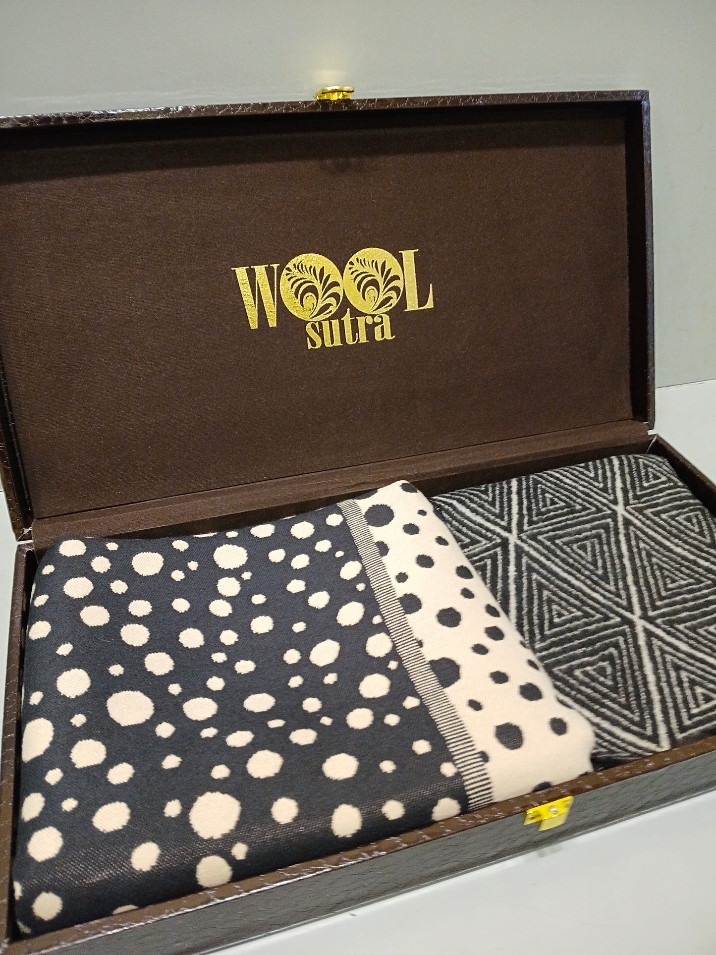 Men & women silk wool stoles Combo box