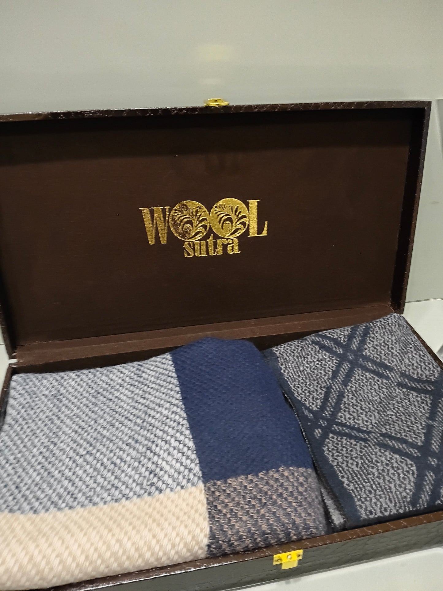 Men & women silk wool stoles Combo box