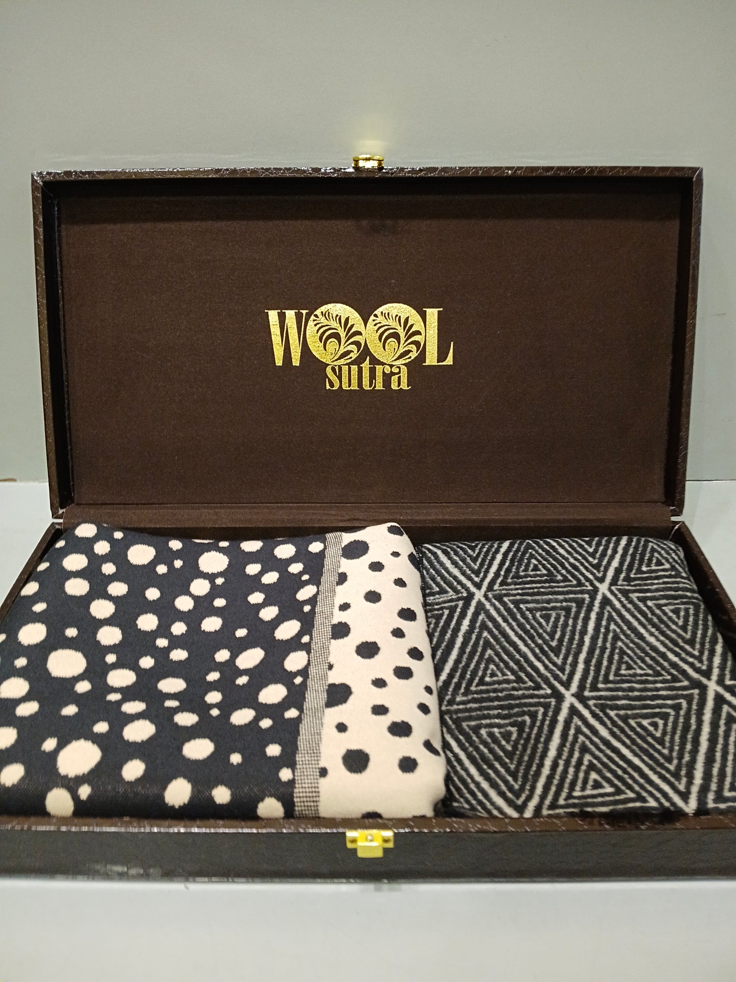 Men & women silk wool stoles Combo box