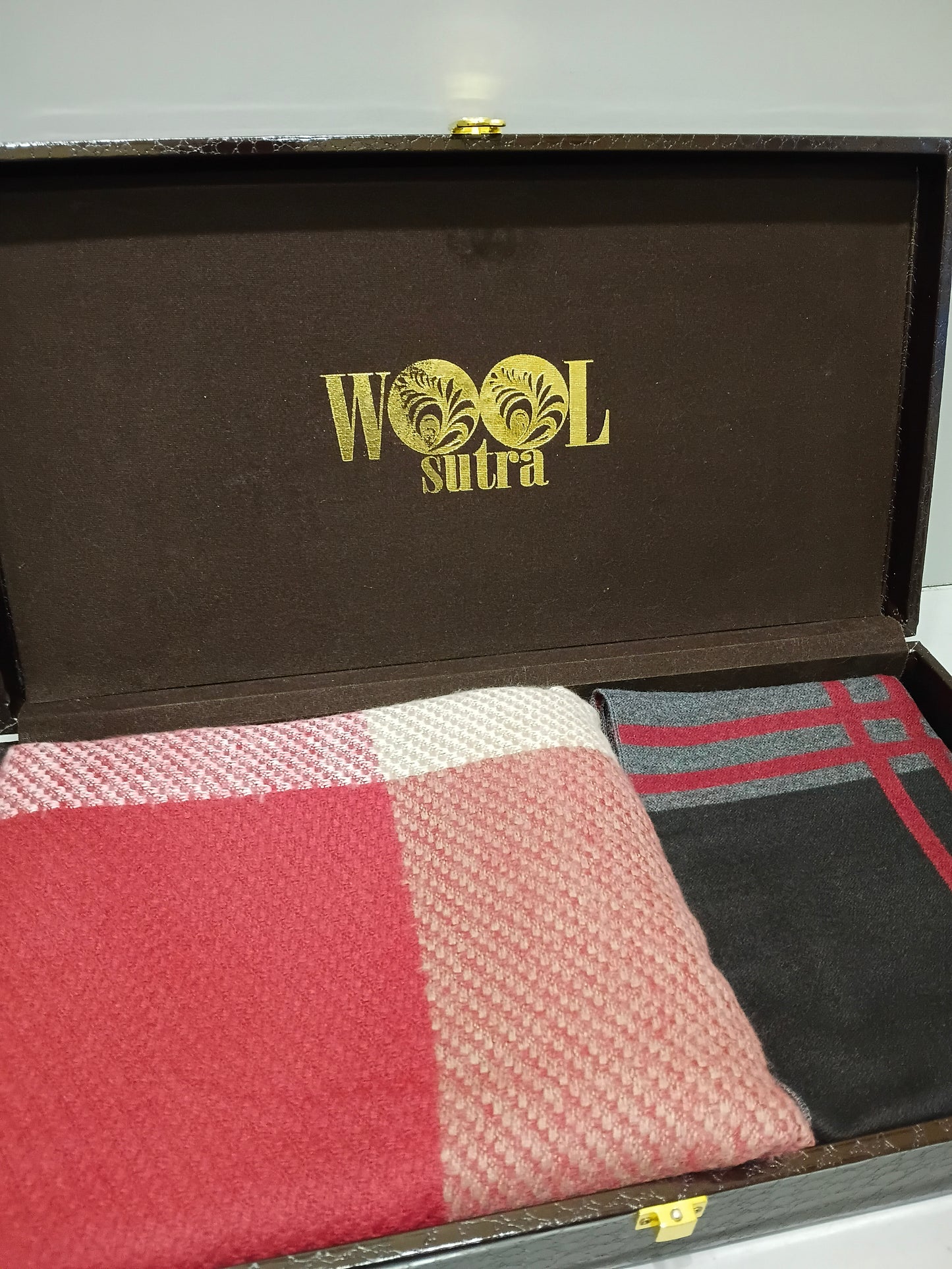 Men & women silk wool stoles Combo box