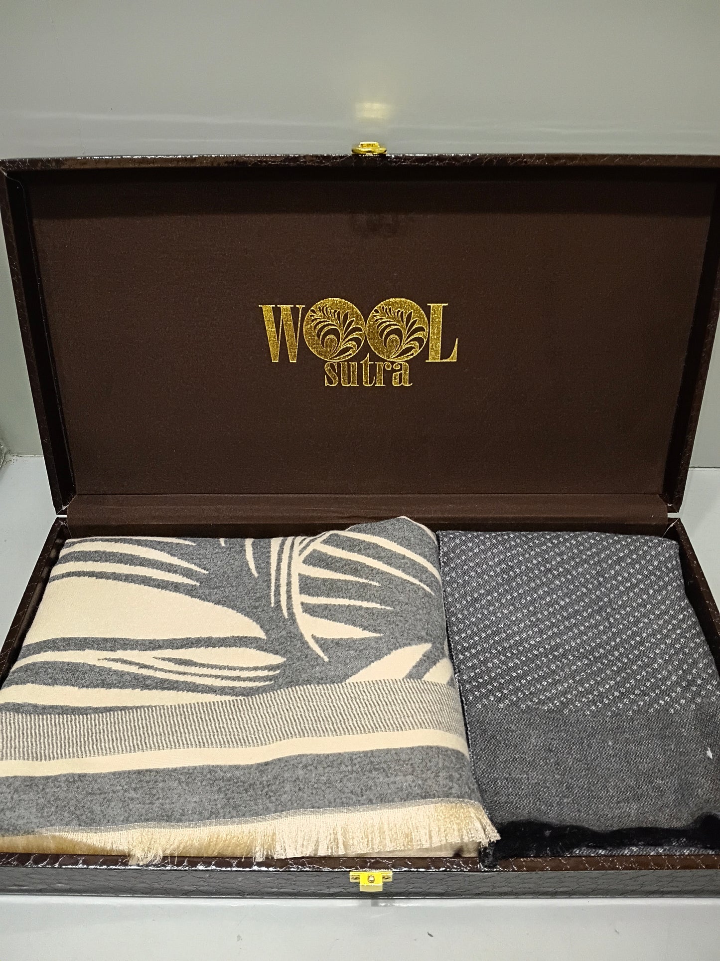 Men & women silk wool stoles Combo box