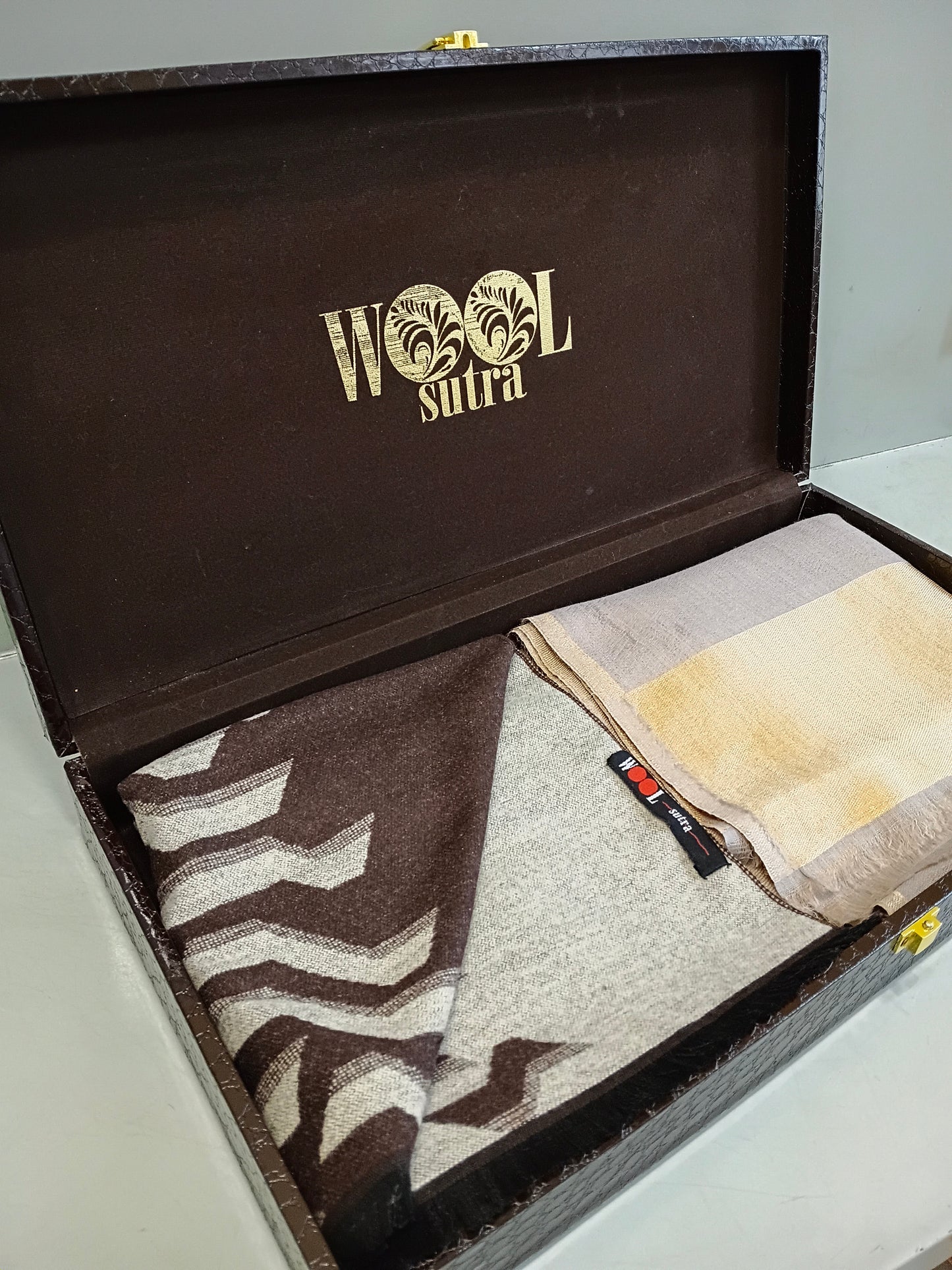 Men’s silk wool +ladies zari reversible stole