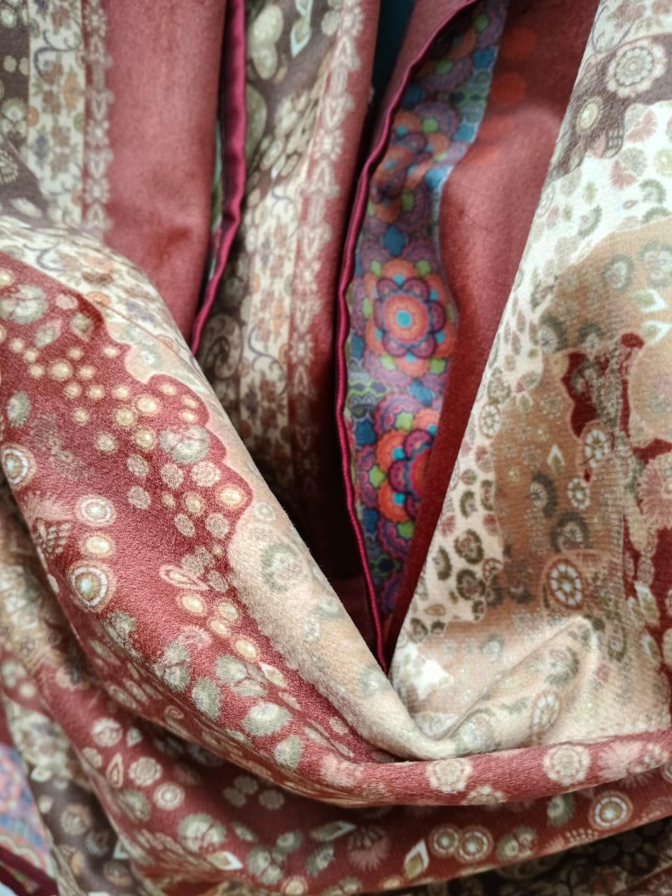 Digital Printed Velvet Stole