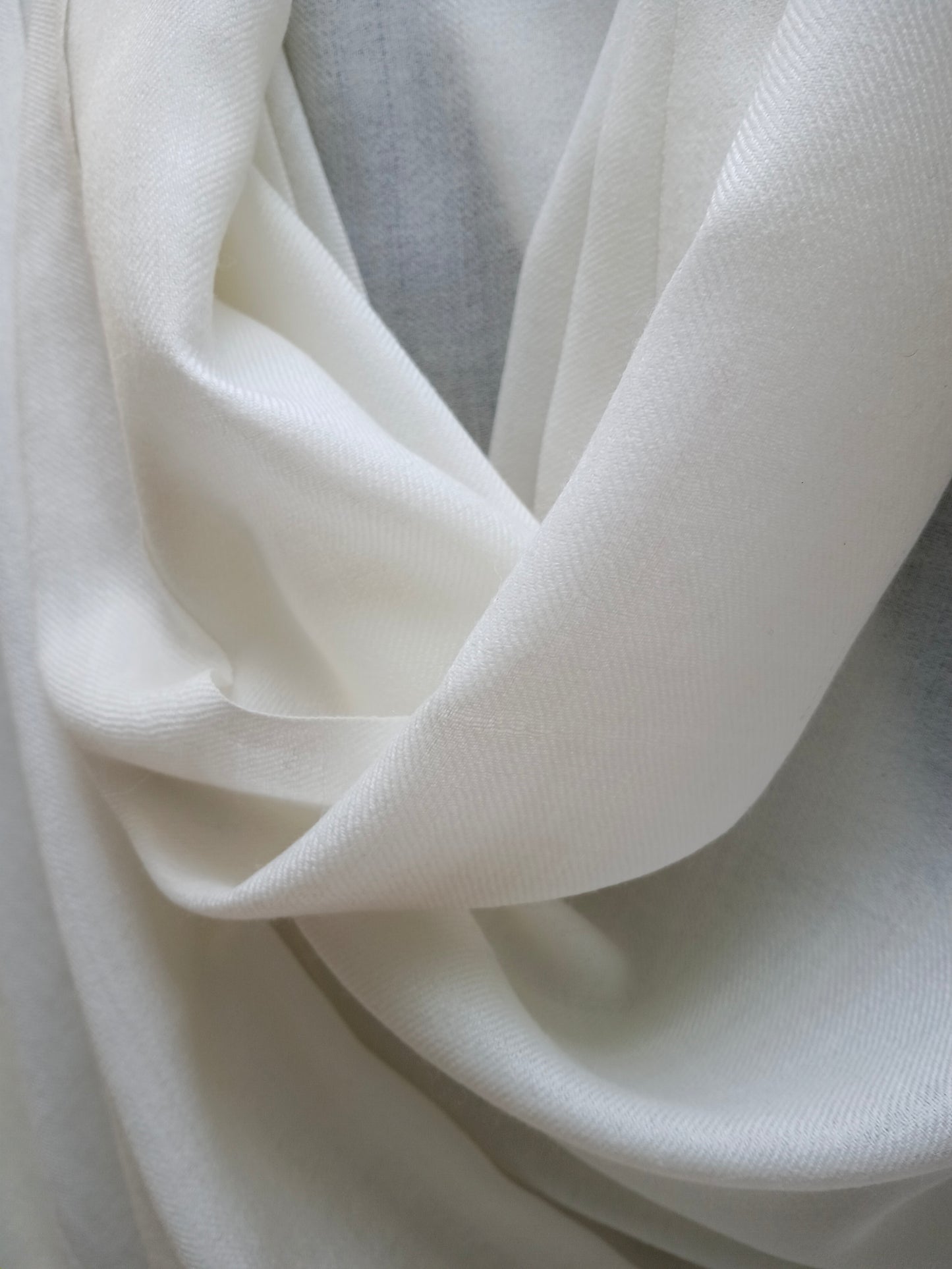 Men’s plain fine wool shawl