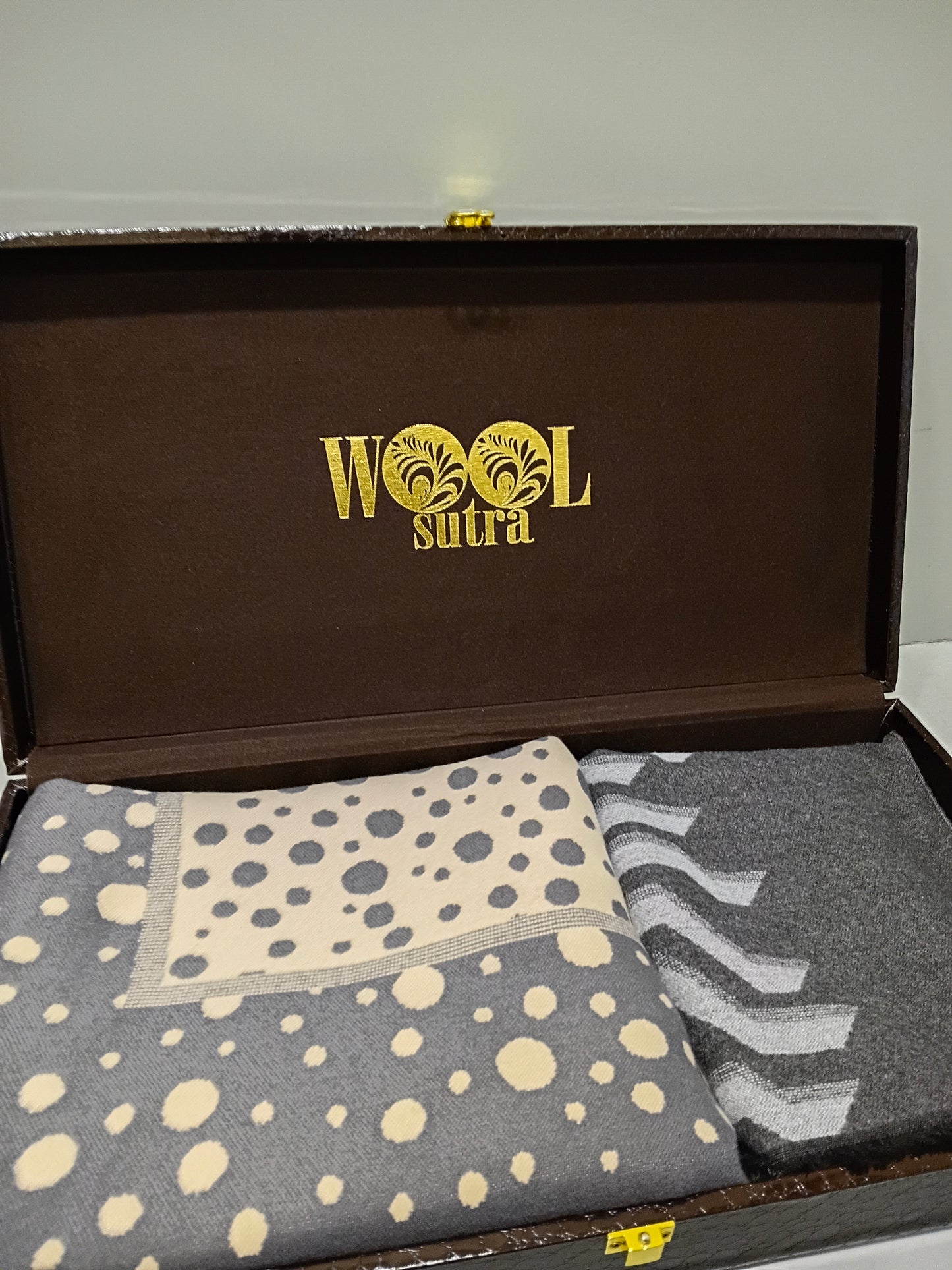 Men & women silk wool stoles Combo box