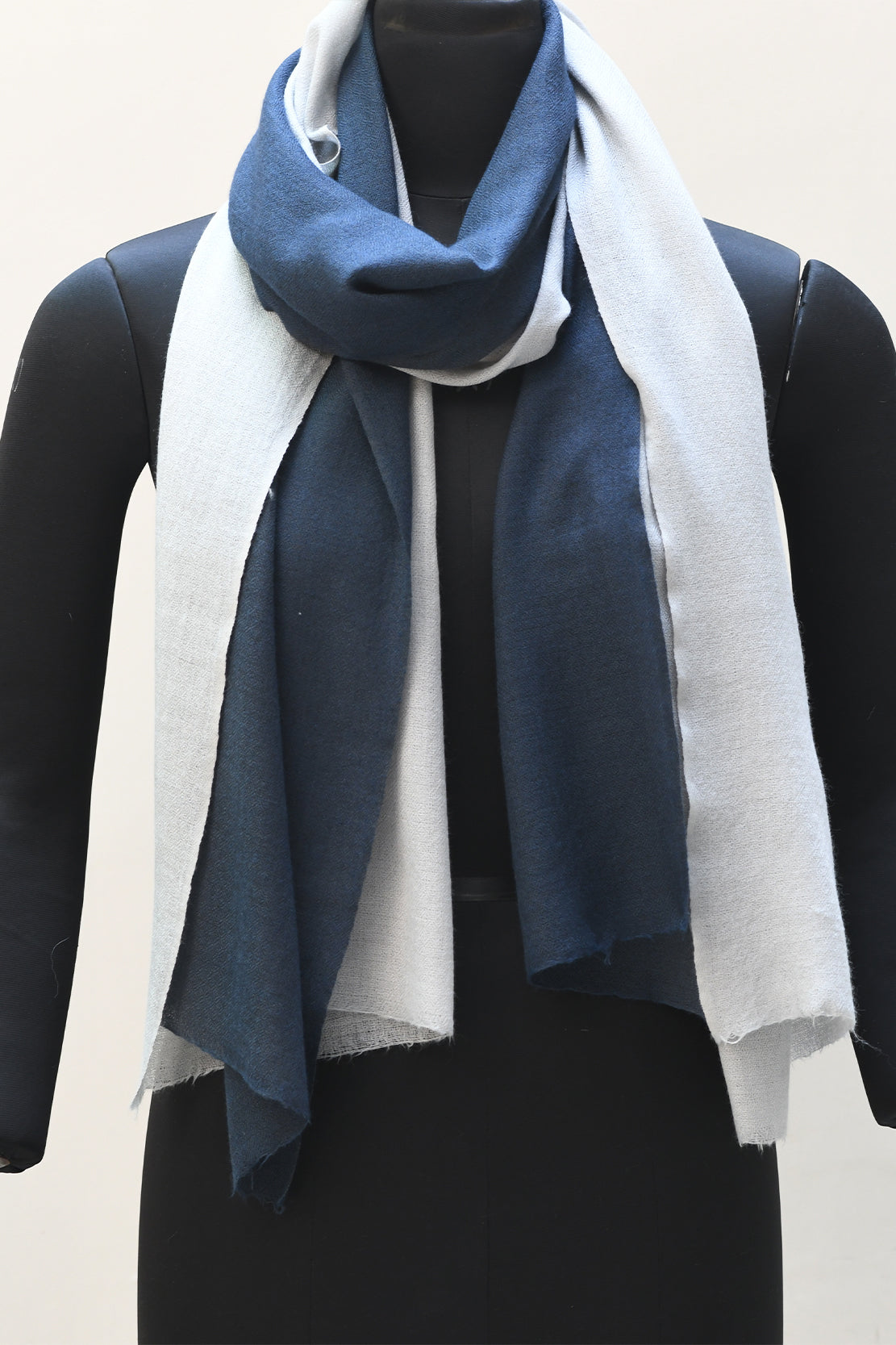 Double Shaded Stole - Grey / Black