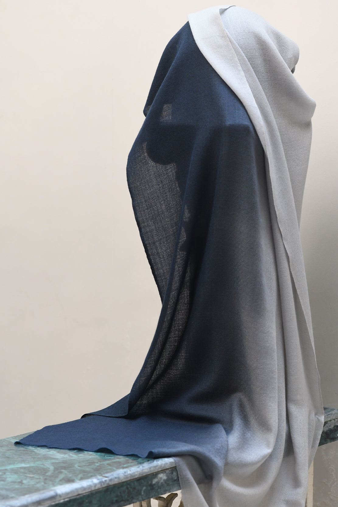 Double Shaded Stole - Grey / Black