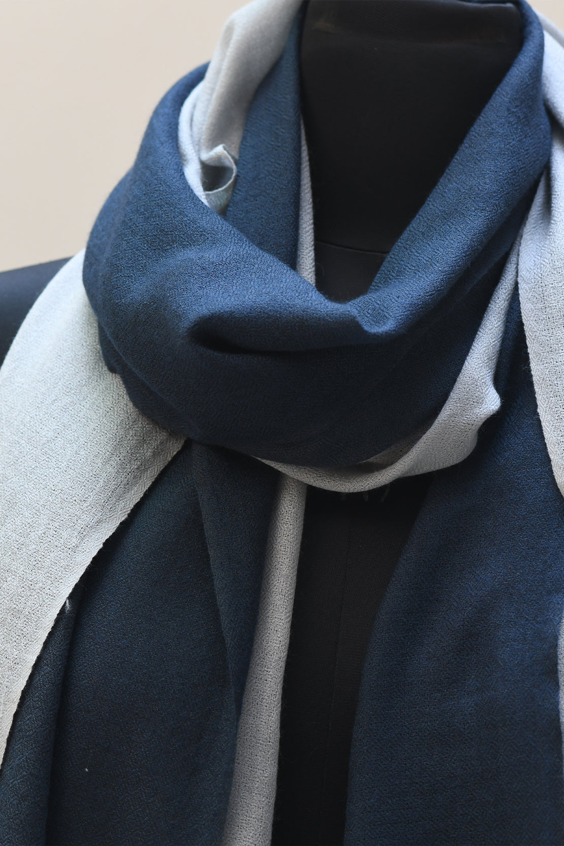 Double Shaded Stole - Grey / Black