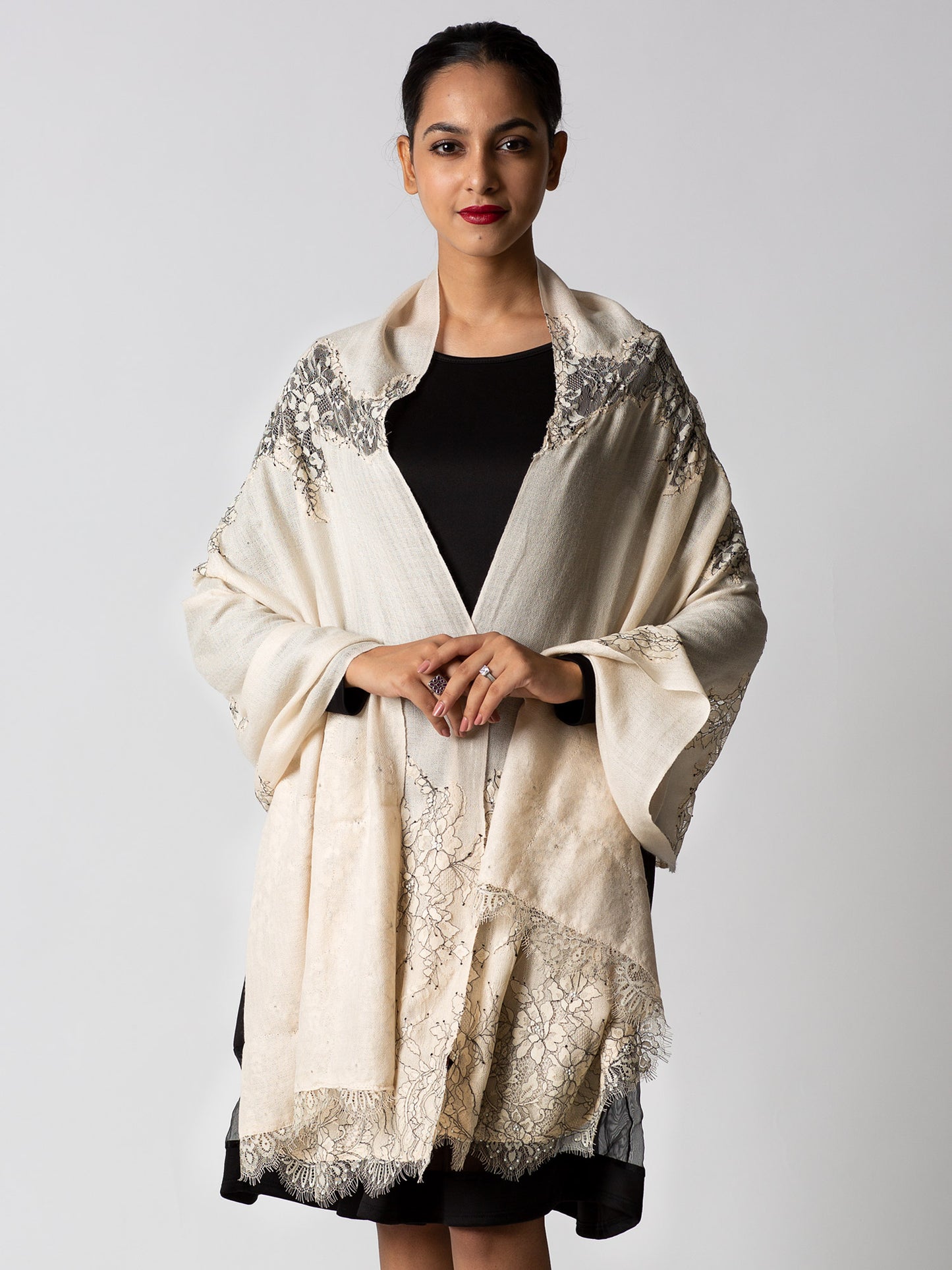 Embroidered Lace Stole - White