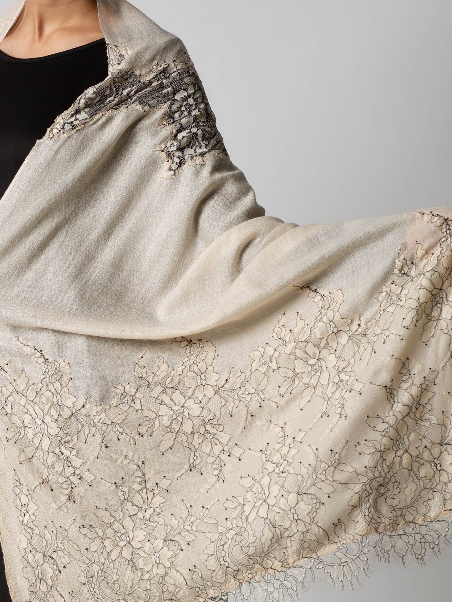 Embroidered Lace Stole - White