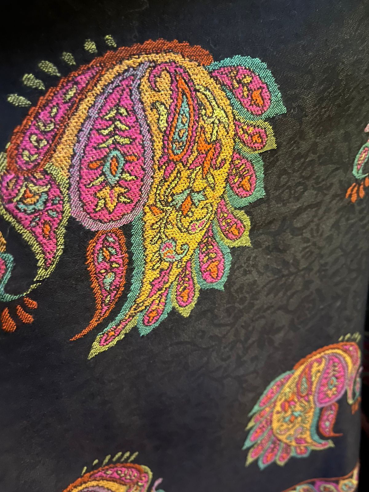 Peacock Design Self Jacquard Stole With Jamawar Border - Black