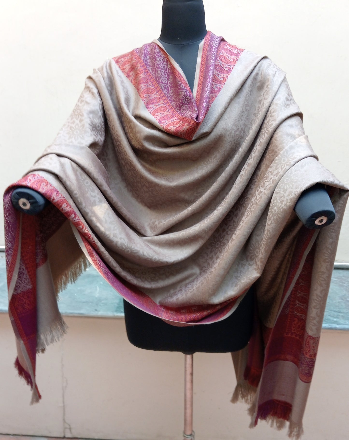 Self jacquard shawl with woven jamawar double border