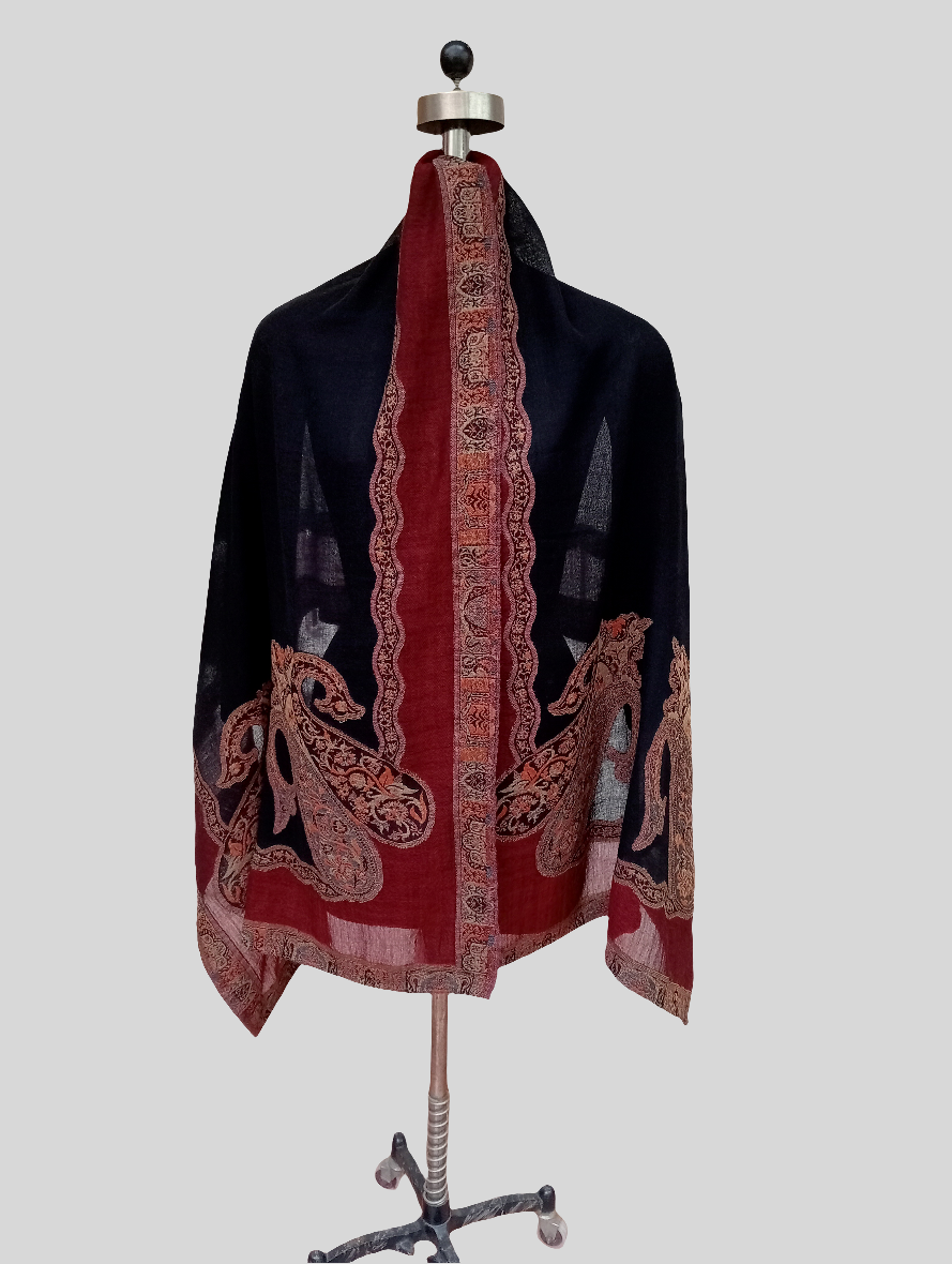 Fine wool stole with woven jamawar border