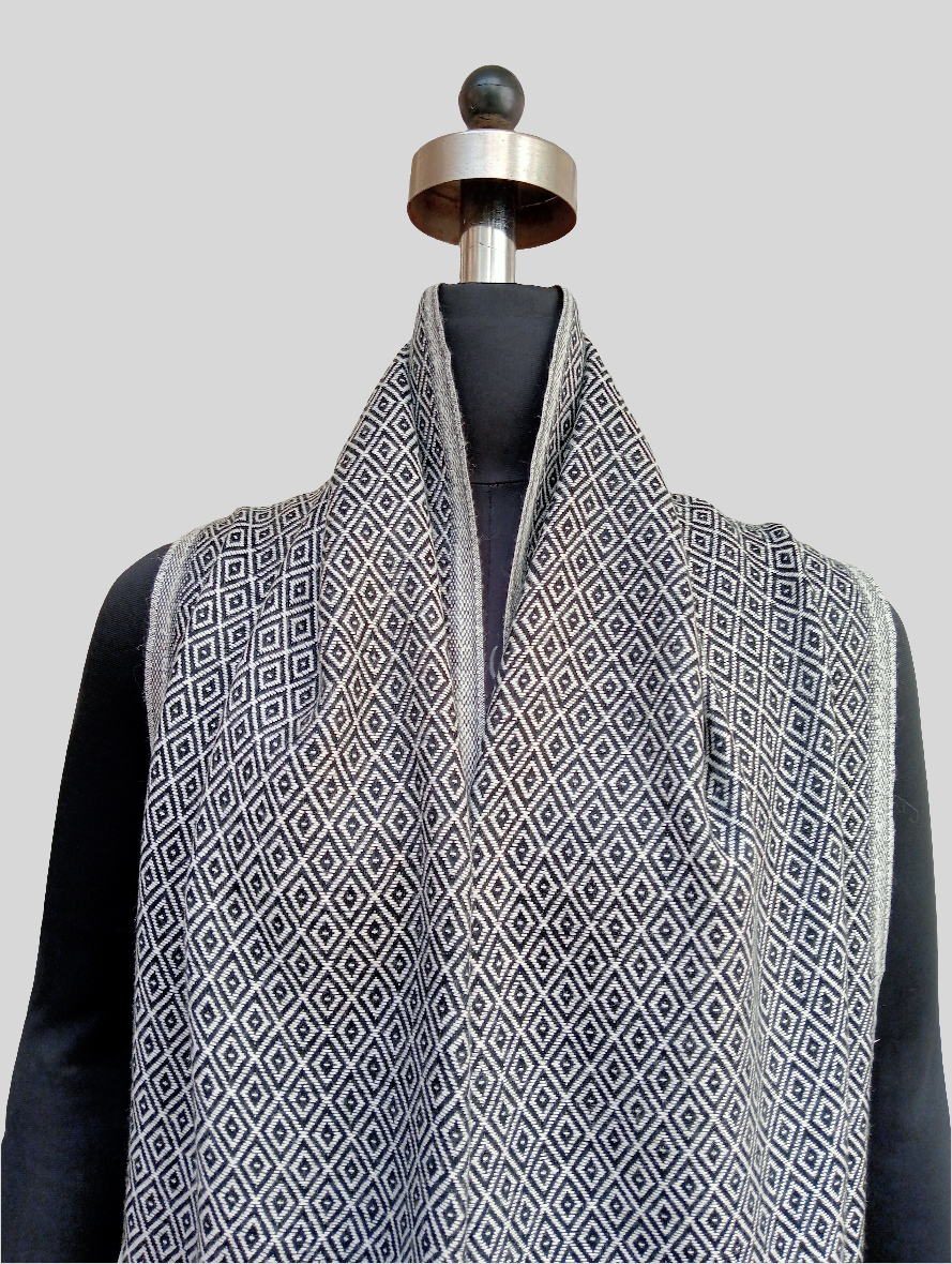 Fine wool stole