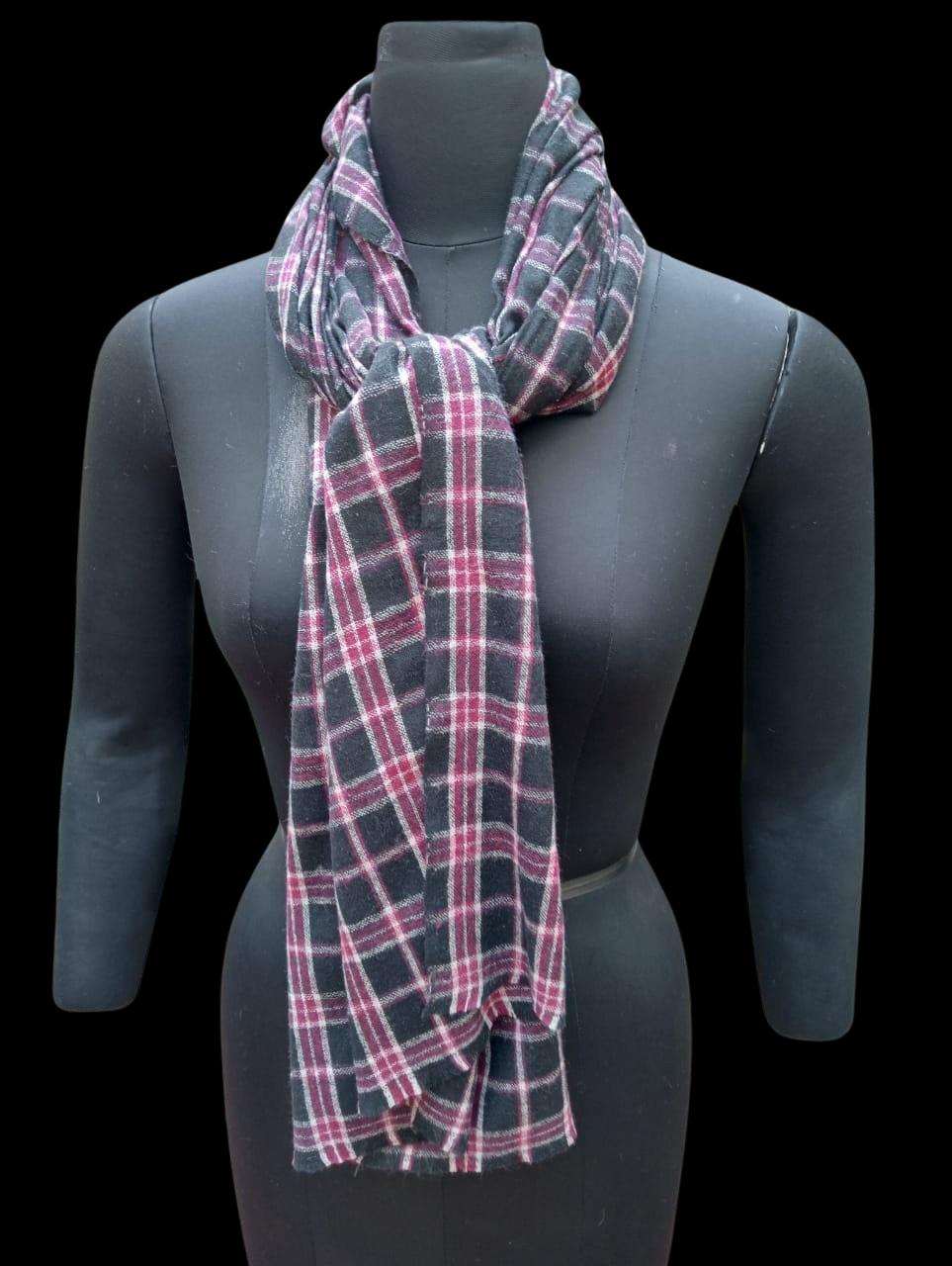 Fine wool Checked stole