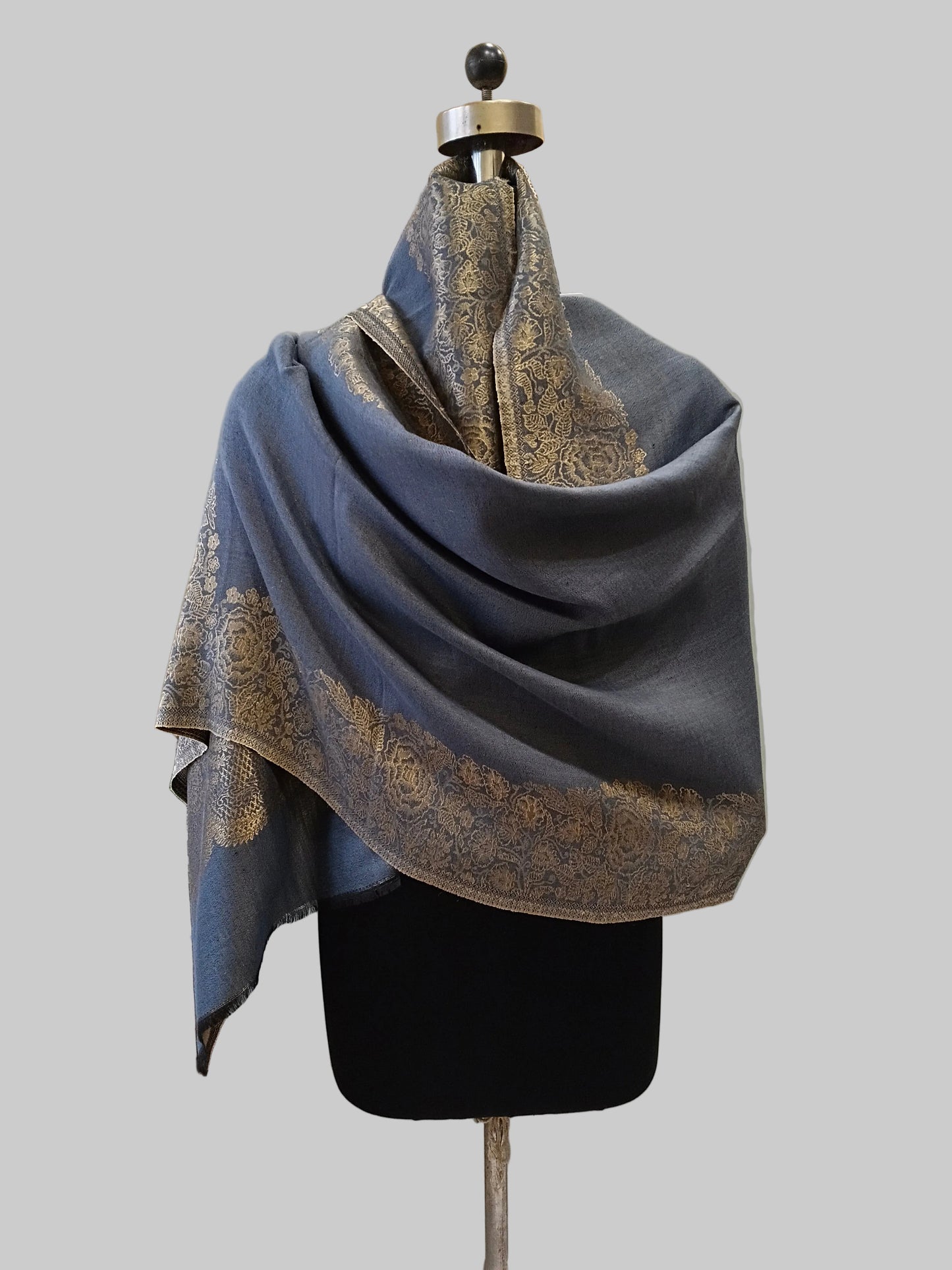 Ladies zari reversible stole