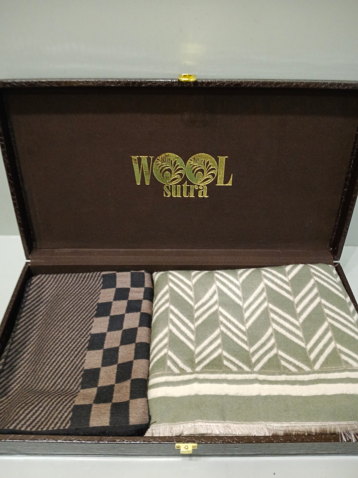 Men’s silk wool + ladies silk wool stoles combo box
