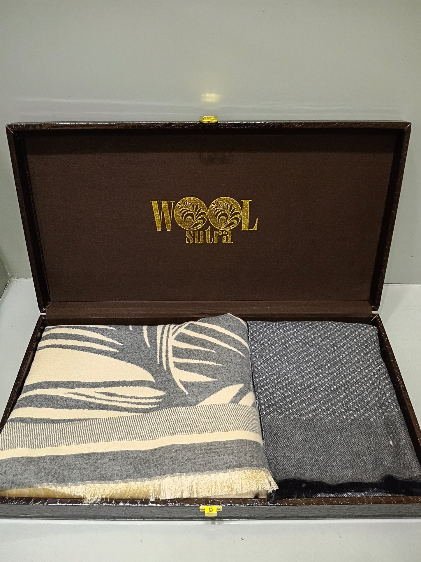Men & women silk wool stoles Combo box