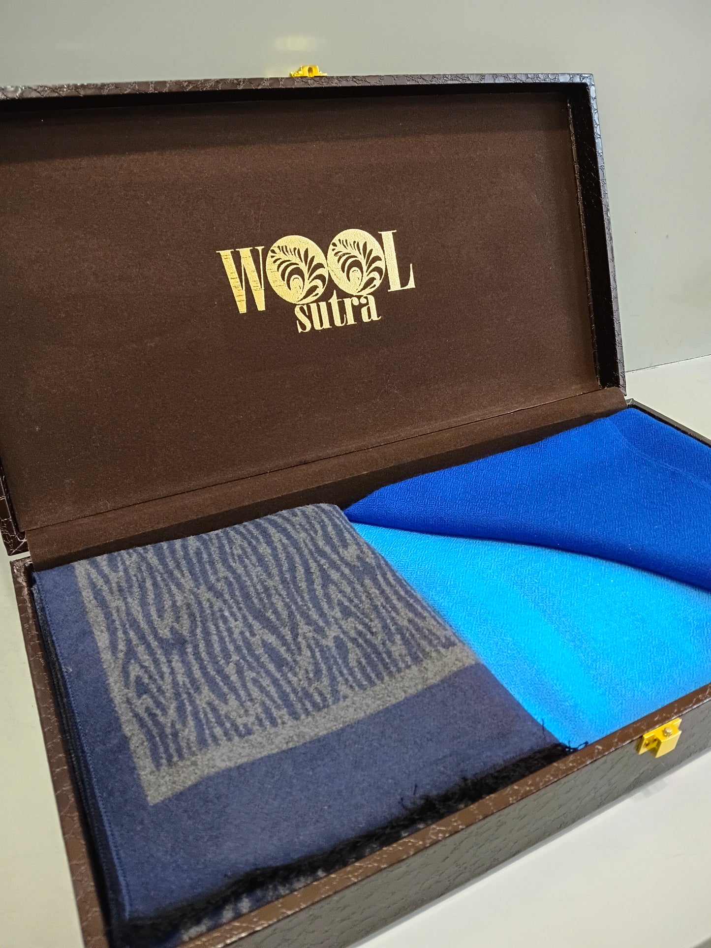 Men’s silk wool +ladies double shaded stole Combo box