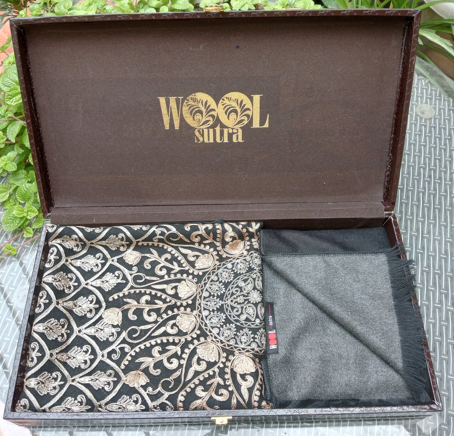 Combo box embroidered stole + silk wool Mens stole