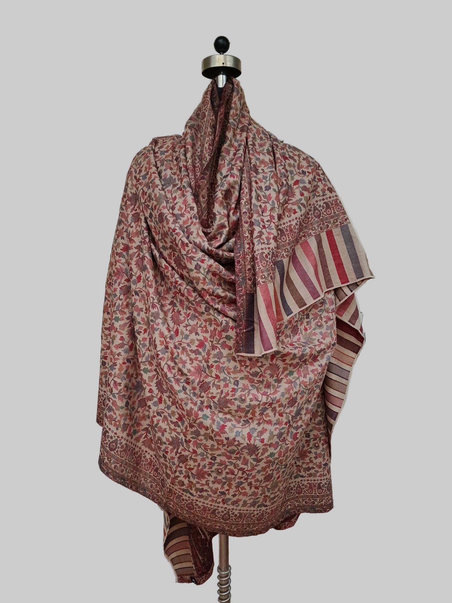 Men’s Kani design shawl