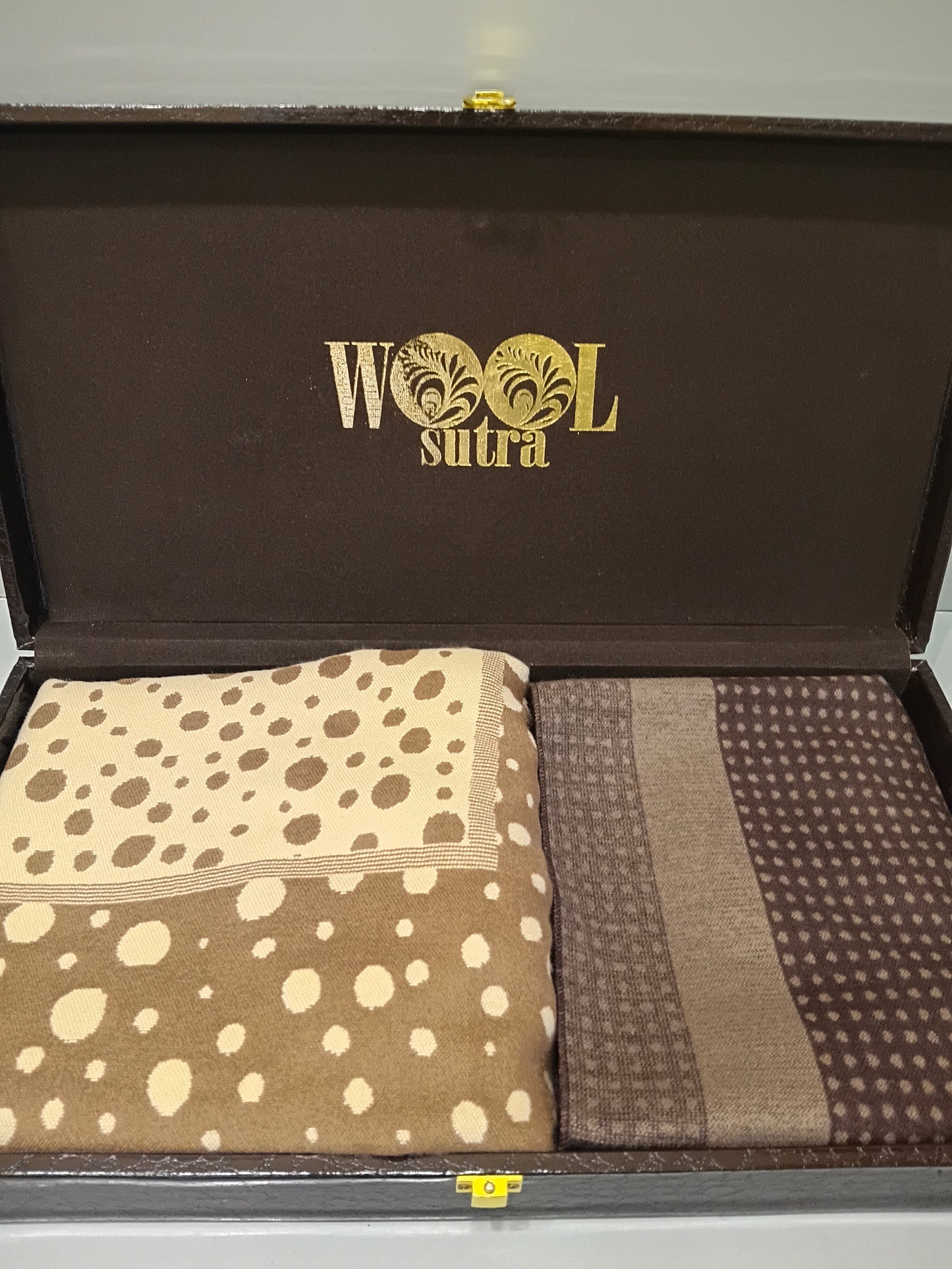 Men’s silk wool +ladies Silk wool stoles combo box