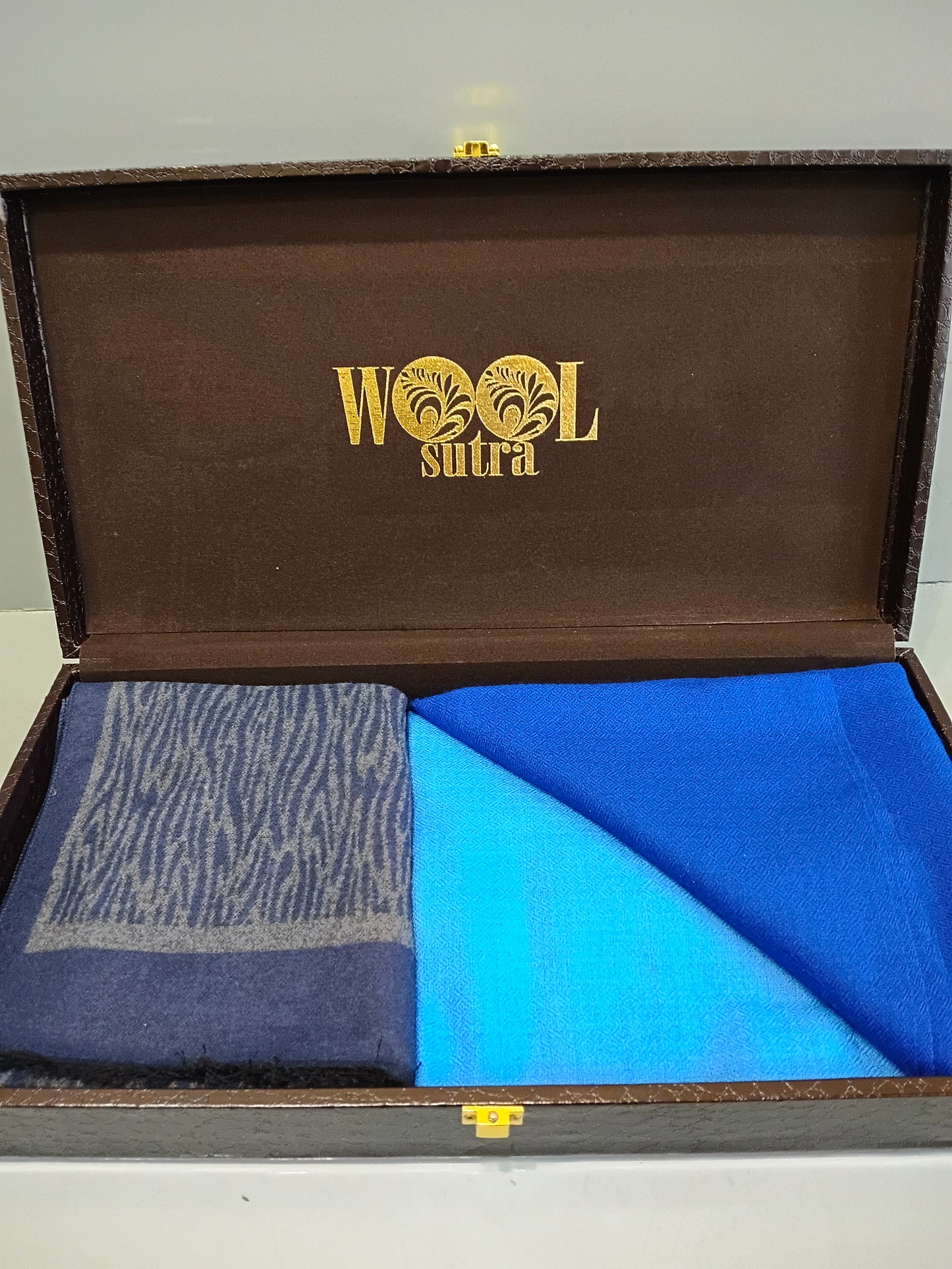 Men’s silk wool +ladies double shaded stole Combo box