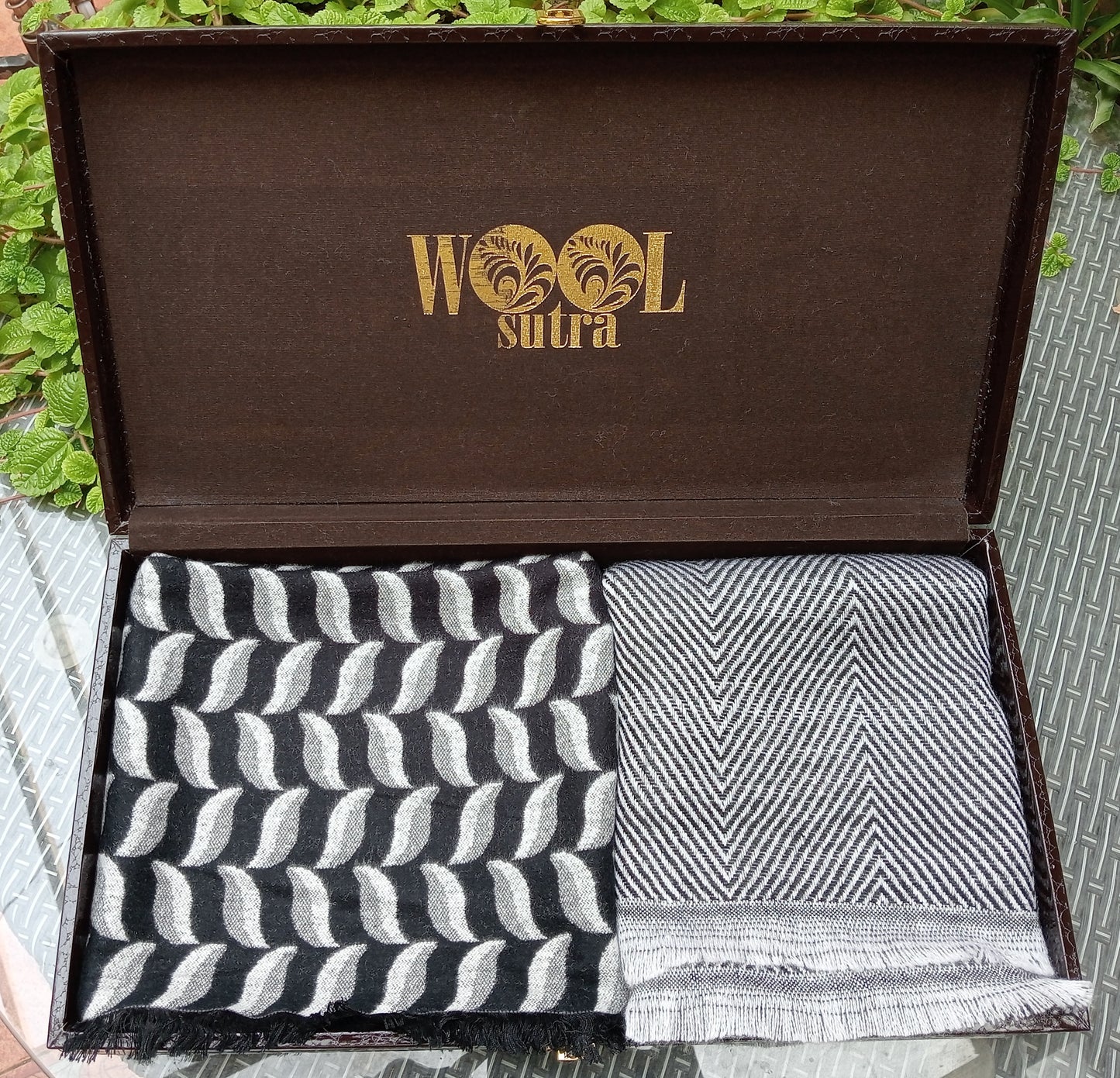 Combo box silk wool + unisex fine wool stoles