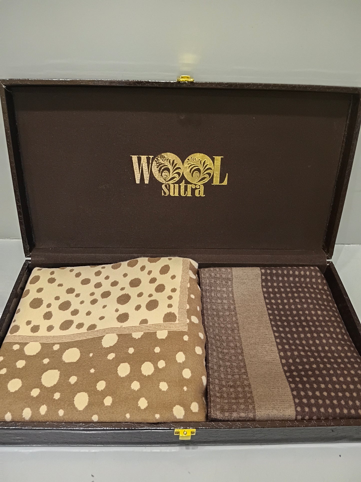 Men’s silk wool +ladies Silk wool stoles combo box