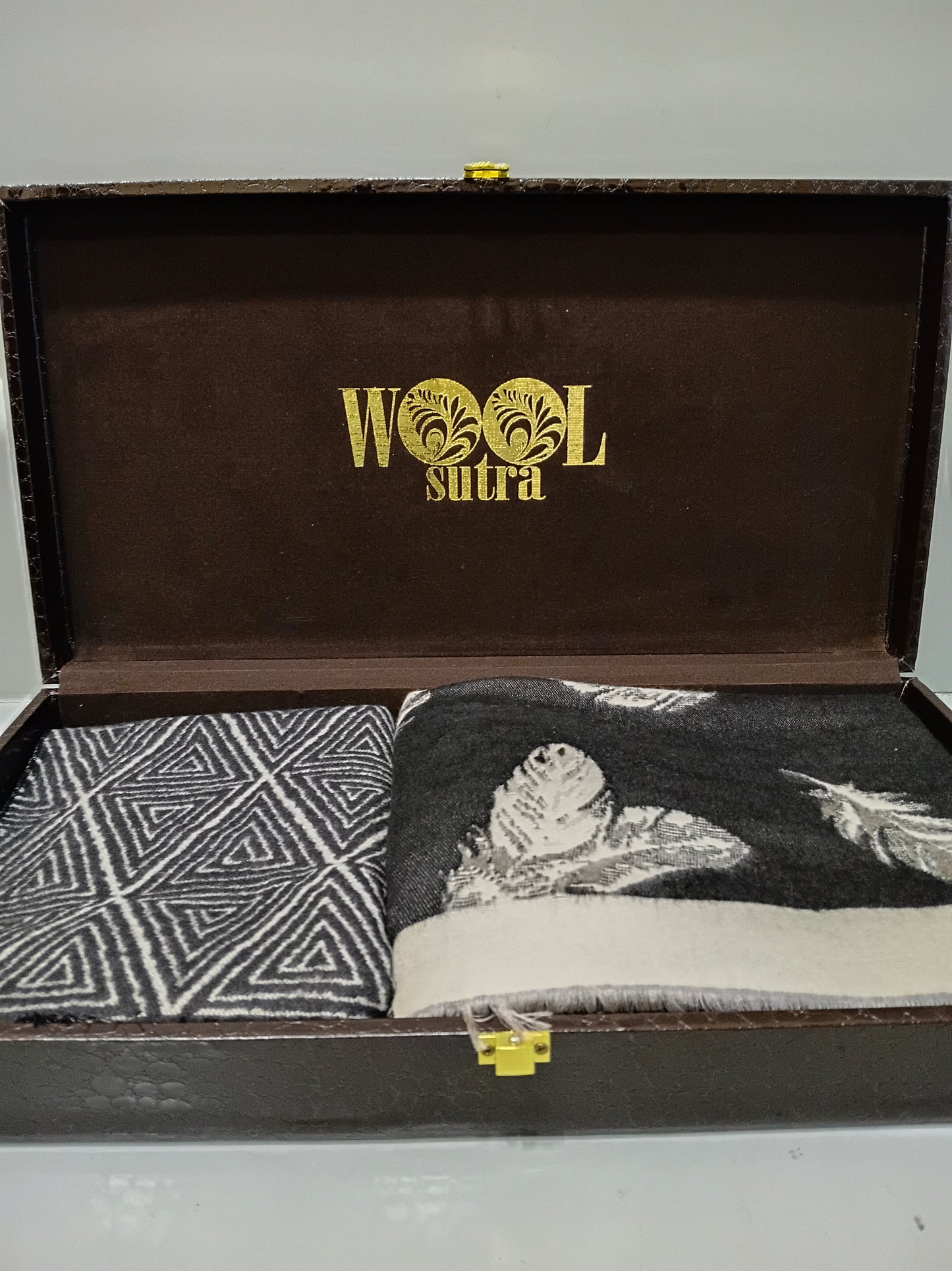 Man's Silk wool + ladies Silk Wool stoles combo box