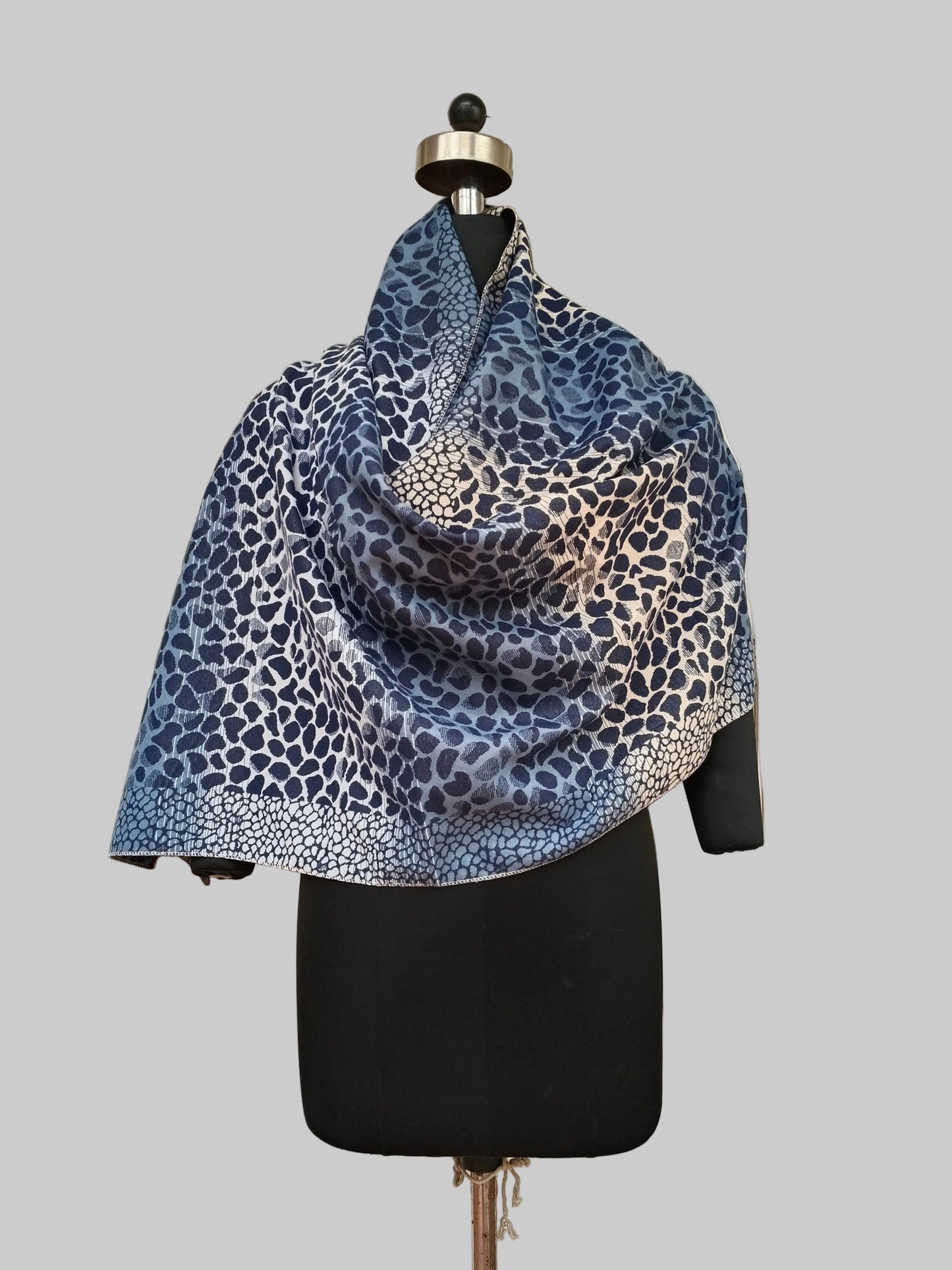 Ladies wool stole