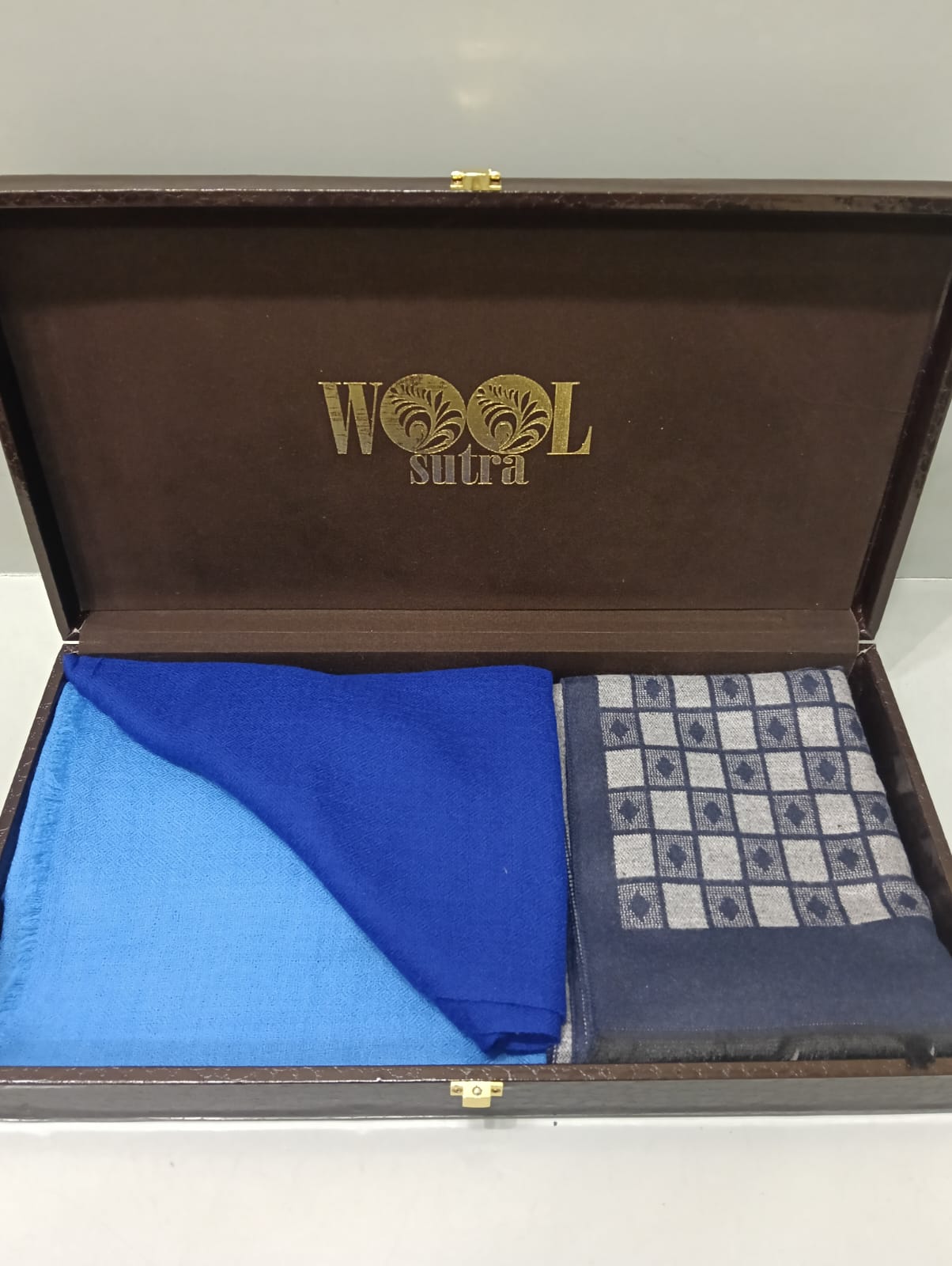 Men’s silk wool + ladies double shaded stole Combo box