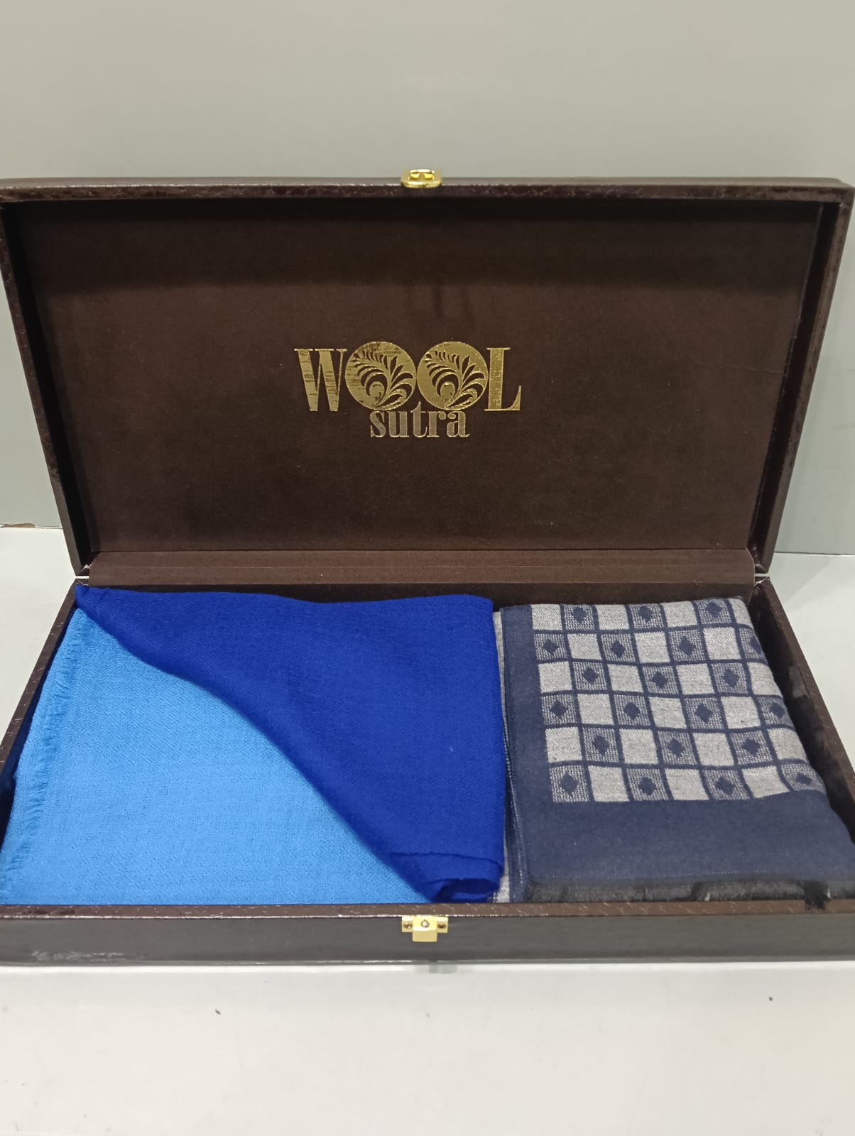 Men’s silk wool + ladies double shaded stole Combo box