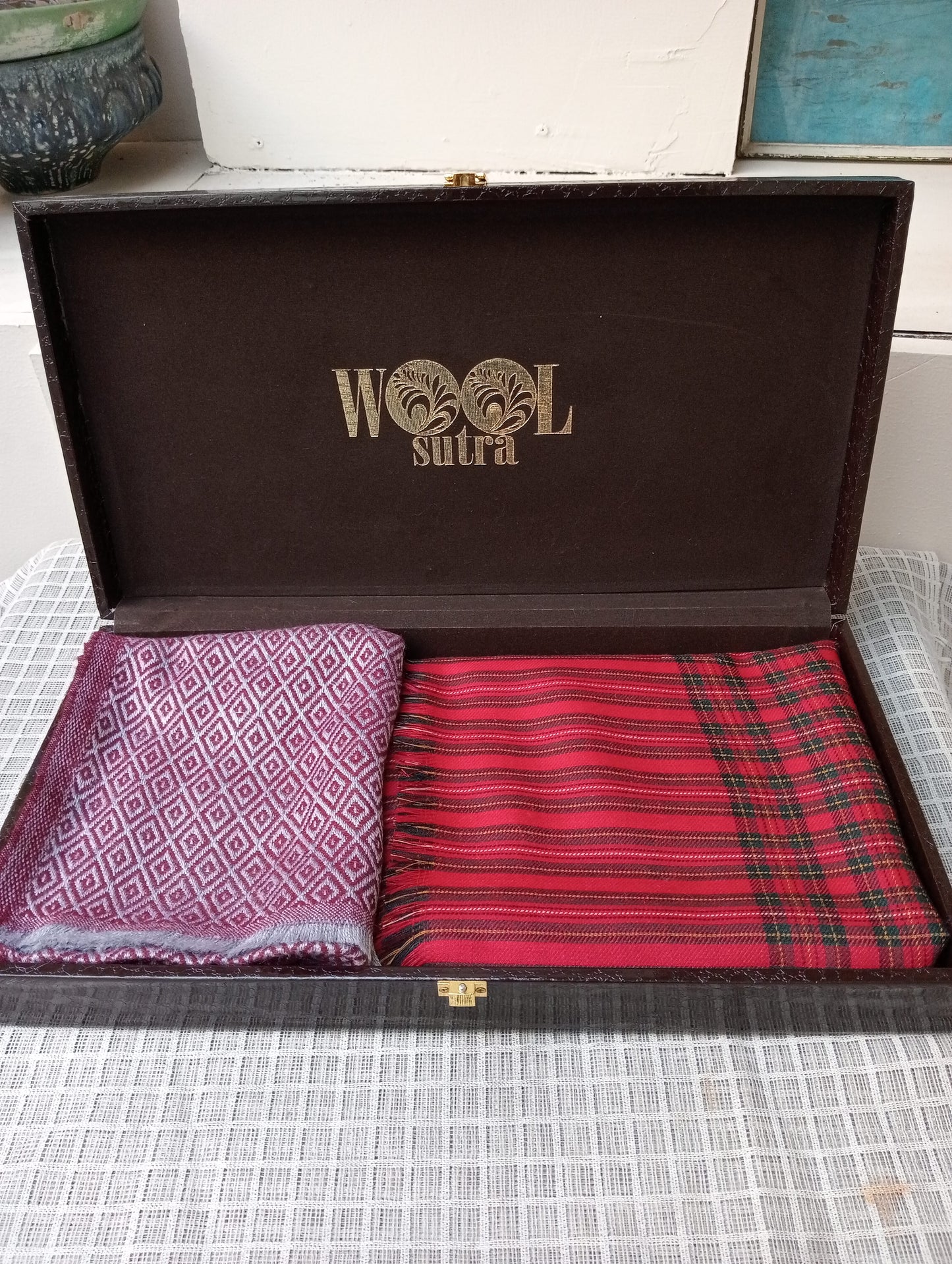 Combo box of ladies check fine wool stole+unisex fine wool stole